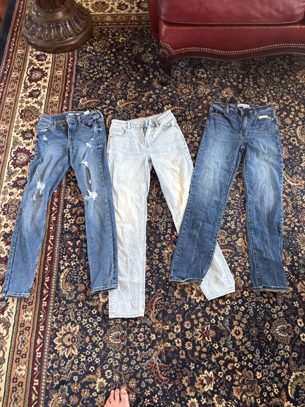 3 pairs of like new gently used jeans mixed brands size 24/ and 0